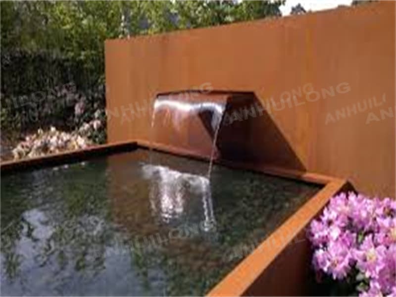 <h3>MC2 Wall Outdoor Fountain - Corten Steel</h3>

